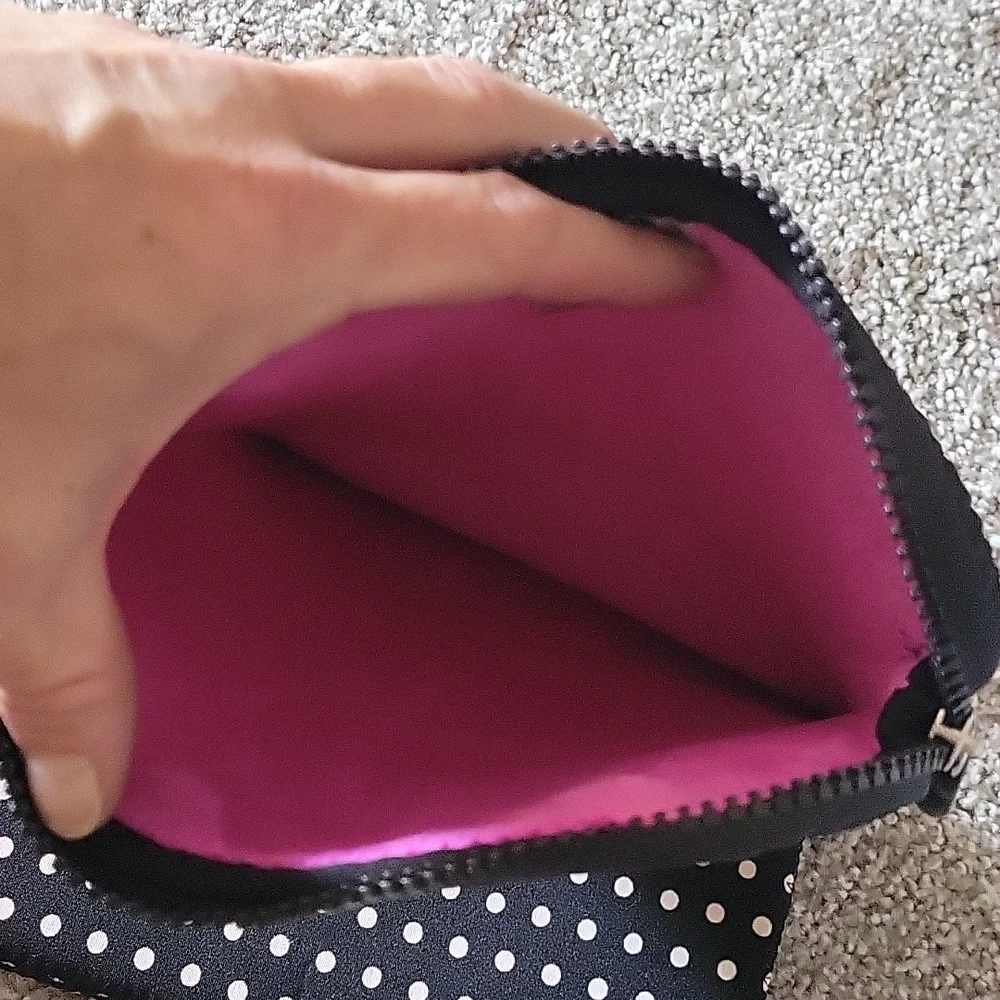 2 BUILT NEOPRENE TABLET SLEEVES